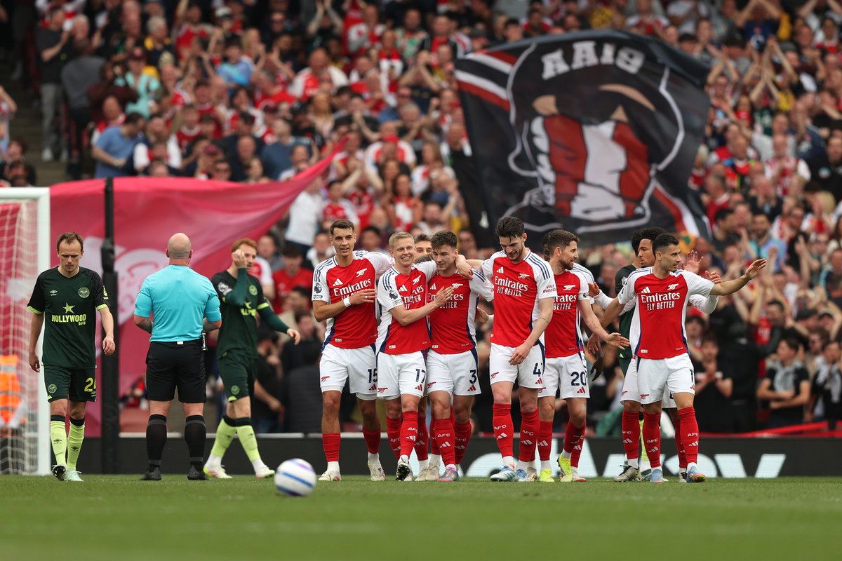 悉尼德比首发：巴巴洛塞斯PK罗里，基斯佩在列（悉尼德比首发出炉：巴巴洛塞斯对决罗里，基斯佩在列）