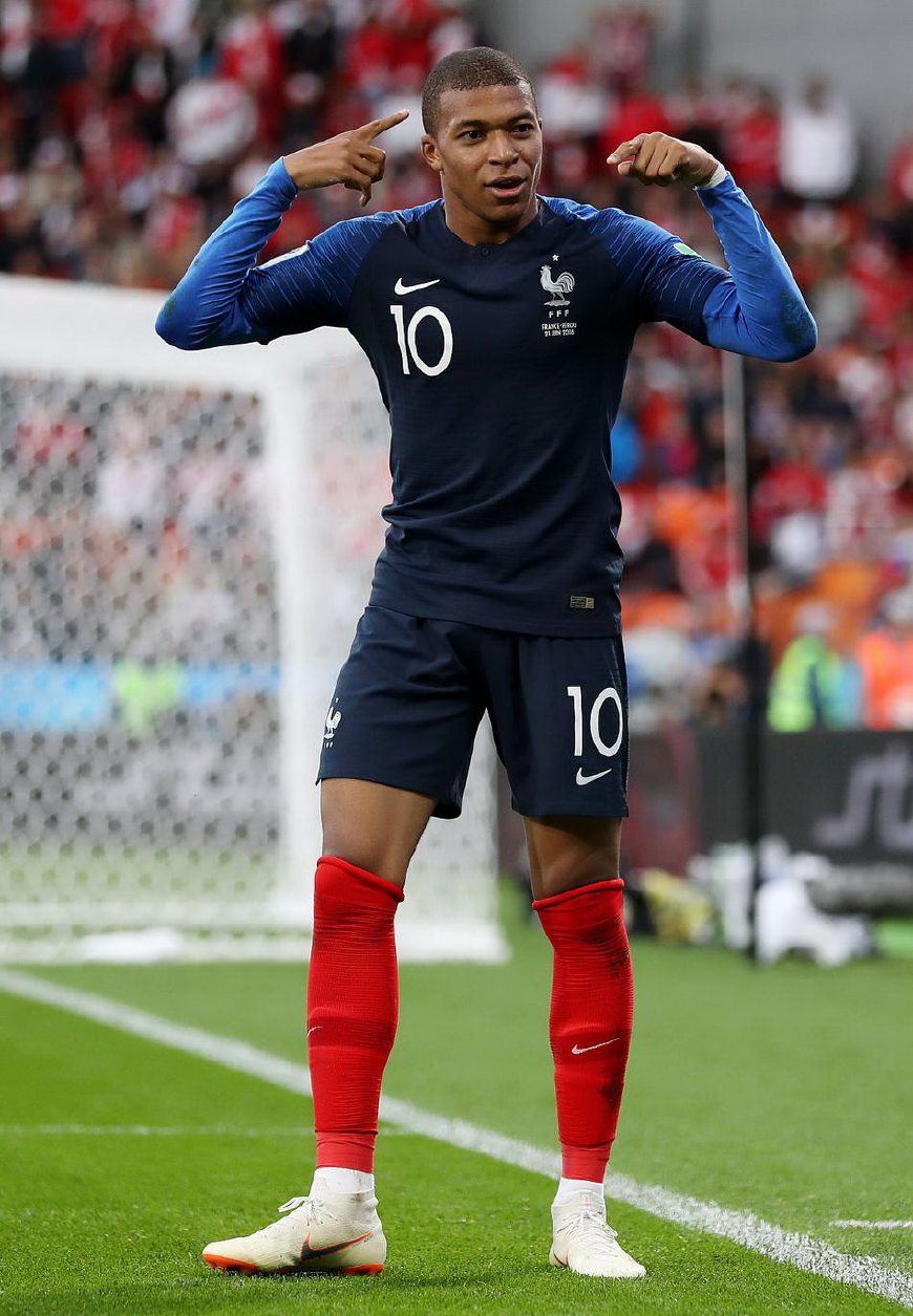 高清：英超利物浦遭绝平3-3 萨拉赫枯坐替补席（高清：英超利物浦3-3被绝平 萨拉赫整场坐替补席）