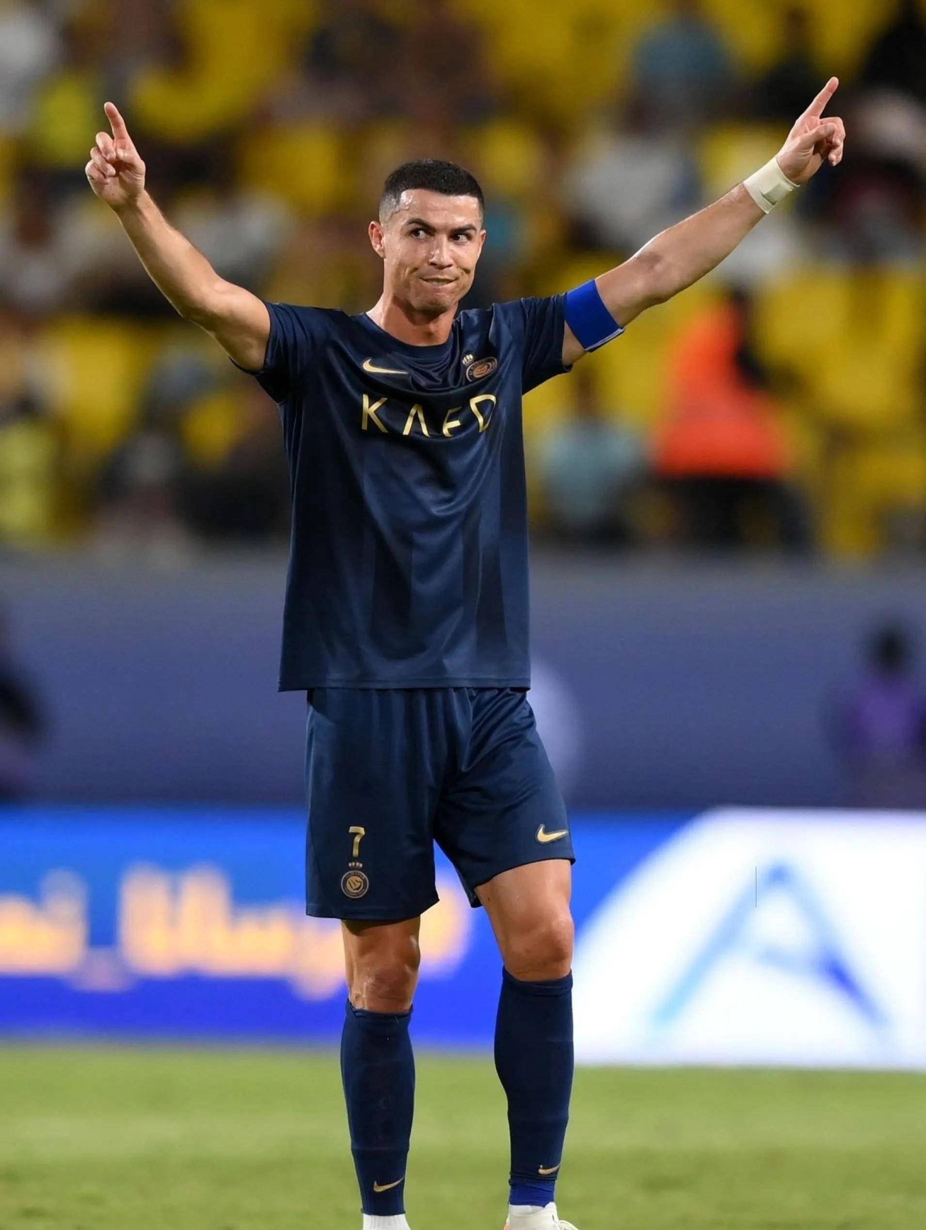 米体：斯帕莱蒂满意尤文的阵容，他相信他们能争意甲冠军（米体：斯帕莱蒂看好尤文阵容，坚信有望竞争意甲冠军）