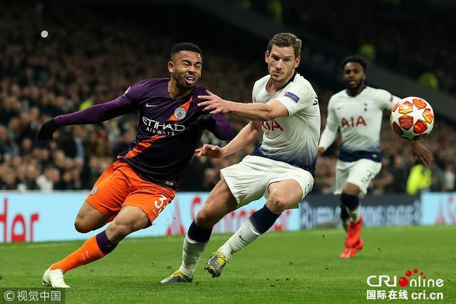 马卡：巴尔韦德和裤袜赛后都出现身体不适，皇马将安排检查（马卡报：巴尔韦德与库尔图瓦赛后均感不适，皇马将安排体检）