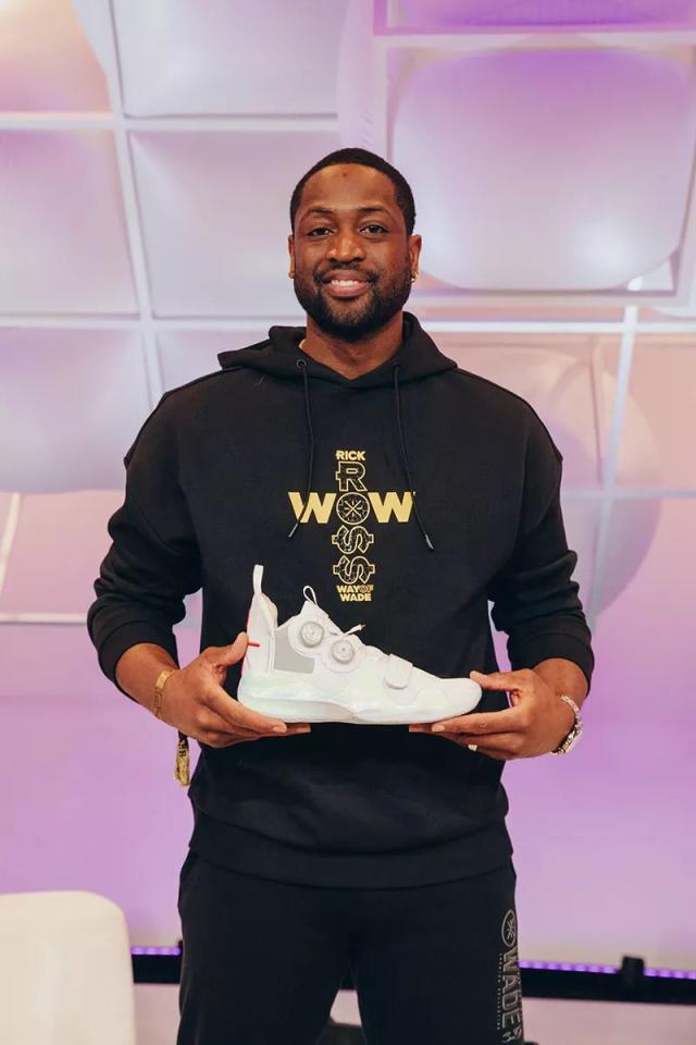 仅26场！奎因成为50多年来最快达成生涯100次助攻的中锋（奎因仅用26场达成生涯100次助攻，成为50余年来中锋最快纪录保持者）