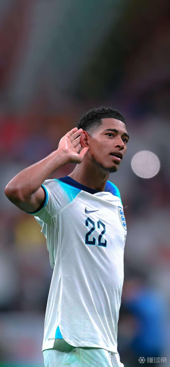 巴特萨吉感谢球迷支持，庆祝球队重要胜利（巴特萨吉向球迷致谢，欢庆球队关键胜利）