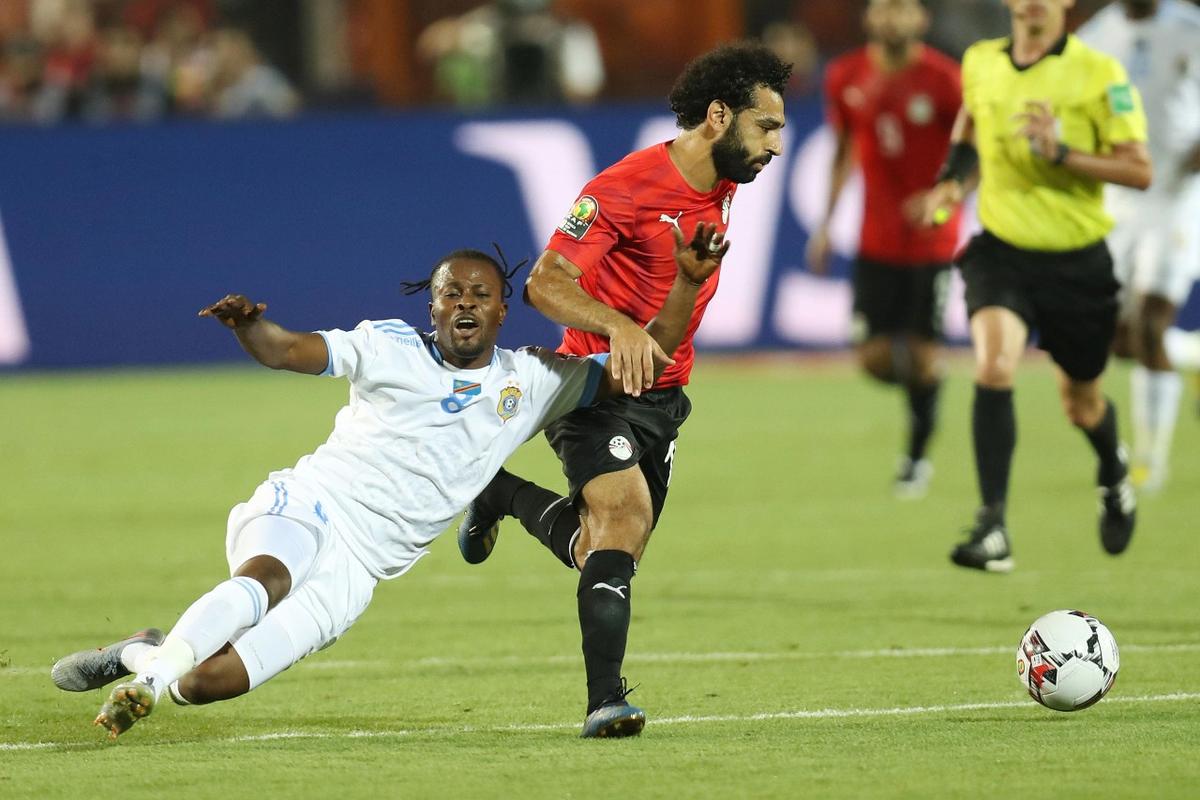 球员表情管理失控太搞笑（球员表情失控，笑翻全场）