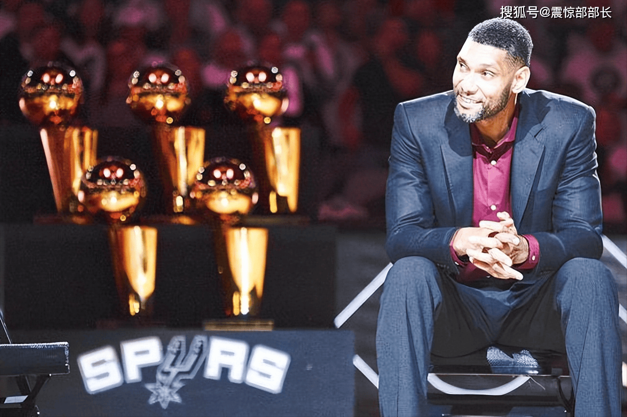 砍瓜切菜！威尔斯半场8中5独得19分4助 三分5中4（手感火热！威尔斯半场8投5中砍下19分4助攻，三分5投4中）