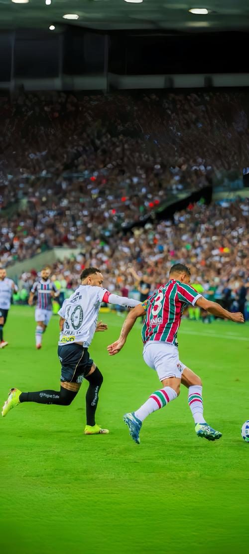 NBA：湖人险胜火箭 詹姆斯砍下38分（詹姆斯轰下38分助湖人险胜火箭）