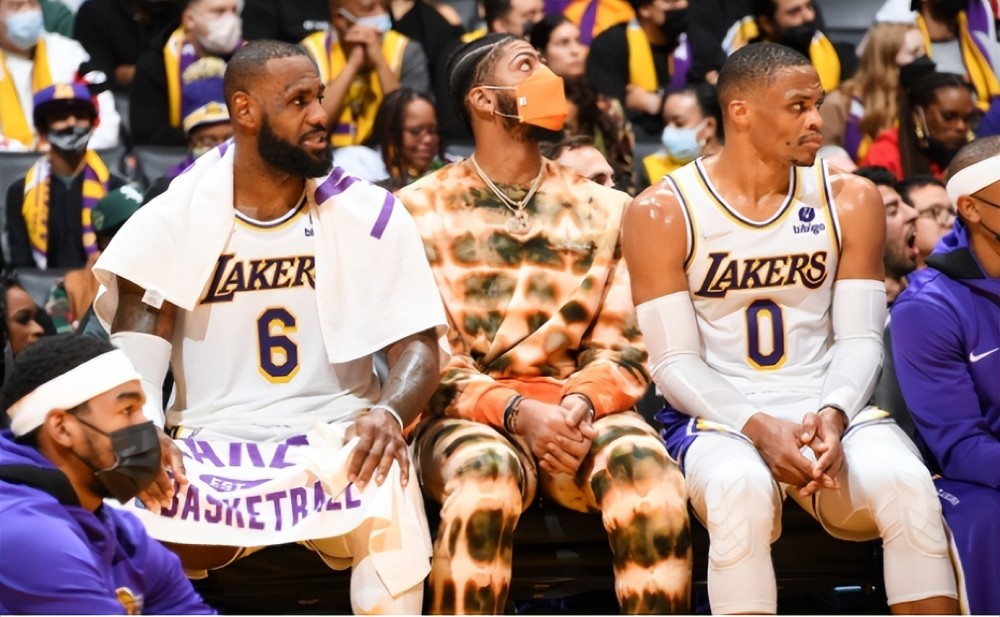 马尔基西奥玩皇马传奇二选一：C罗＞齐达内、大罗（马尔基西奥评皇马传奇：C罗力压齐达内与大罗）