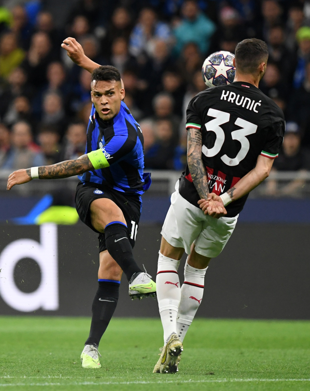 邮报：埃德森在土超遭水杯“轰炸”，欲将水杯踢回看台表不满（邮报：土超赛场遭水杯袭扰，埃德森欲踢回看台以示不满）