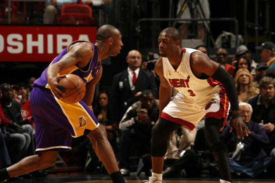 巴蒂：劳塔罗和小蜘蛛可以一起上，但其中一人必须做出牺牲（巴蒂：劳塔罗与小蜘蛛可同上，但必须有一人做出牺牲）