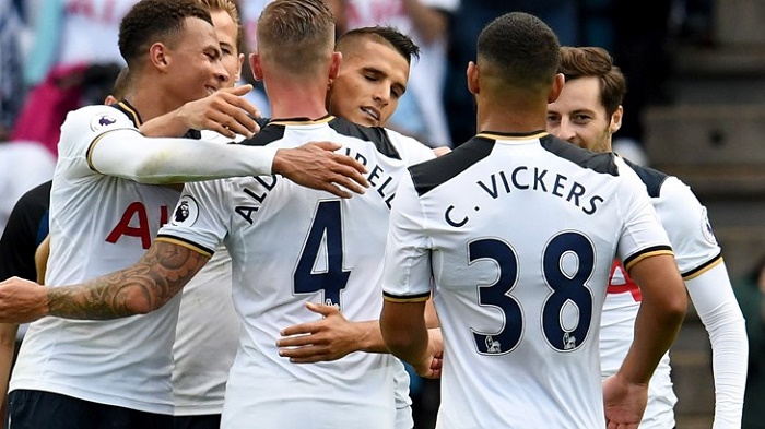 东契奇压哨三分绝杀全场（东契奇压哨三分绝杀制胜）