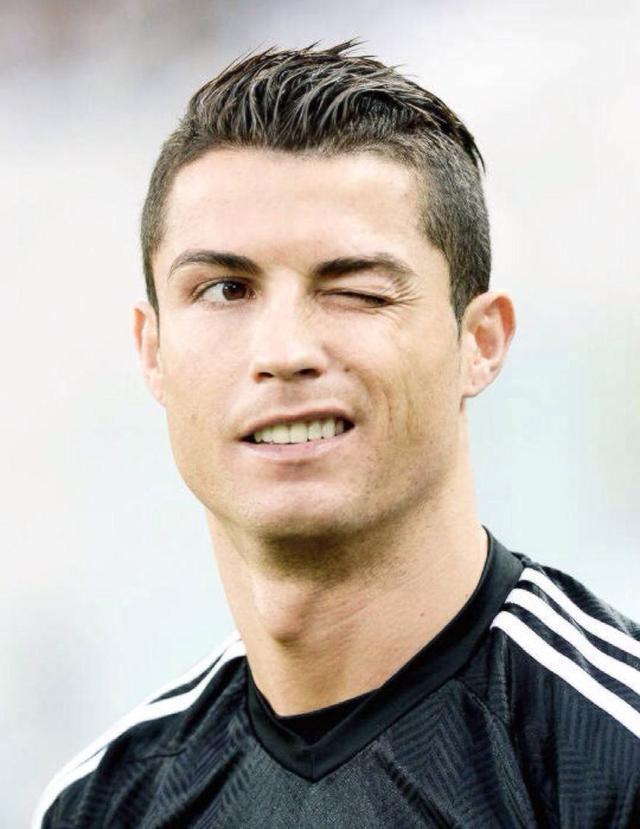 英媒：格拉利什心里只有埃弗顿，转会费可能降至3000万镑（英媒：格拉利什只想去埃弗顿，转会费或降至3000万英镑）