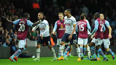 在上海旅游的奇塔迪尼重返海港俱乐部，拜访昔日教练和队友（奇塔迪尼上海行：重返海港俱乐部探望旧帅旧友）