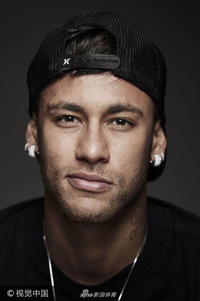 记者：于汉超参加教练员培训班，冬训时以助教身份与申花会合（记者称于汉超正参加教练员培训，冬训将以助教身份与申花汇合）