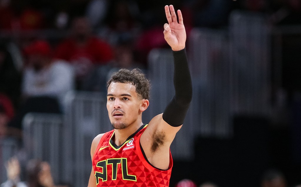 詹姆斯称赛场激情无可替代，点燃全场气氛（詹姆斯直言赛场激情不可替代，燃爆全场）