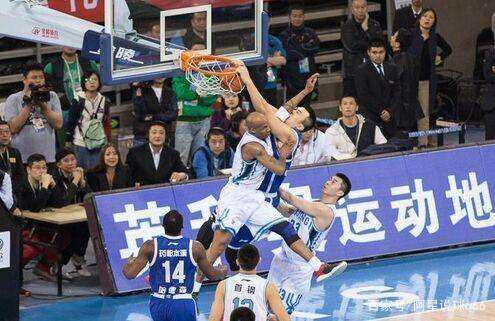 杠上了！特巴斯批阿根廷没开发好联赛，阿足协主席强硬回击（矛盾升级！特巴斯斥阿根廷联赛开发乏力，阿足协主席强势反击）