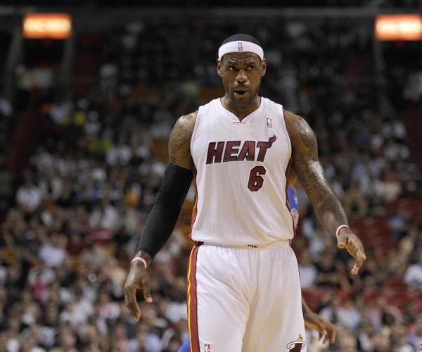 热刺告别战，孙兴慜父亲孙雄正现场观战儿子与纽卡的比赛（热刺告别战，孙雄正亲临现场观战孙兴慜对阵纽卡）