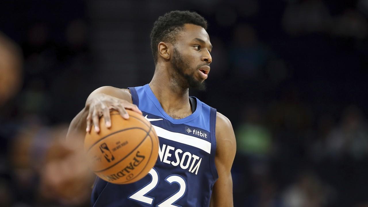 广东男篮末节逆转浙江（广东男篮末节上演逆转，力克浙江）